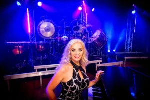 Lyndel Gayle Solo Piano Singer – TLMA hero Lyndel Gayle Solo Piano Singer